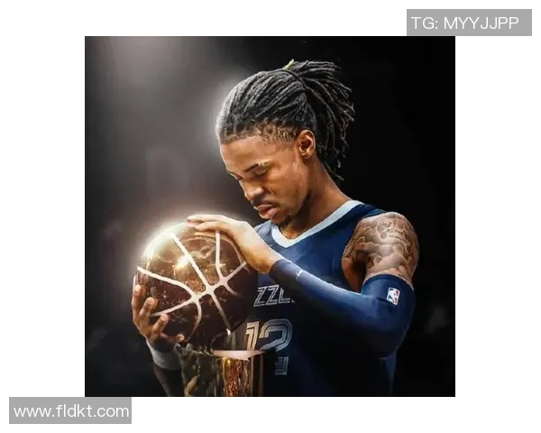 足球明星挑战极限模仿莫兰特的精彩瞬间引发热议